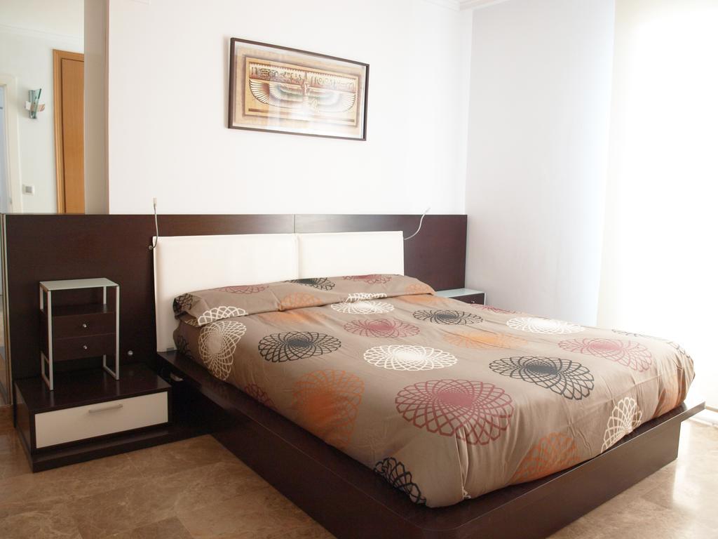 Apartup Opera Tower View Appartamento Valenza Camera foto